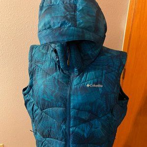 Columbia Women's Plus Hooded  Vest
